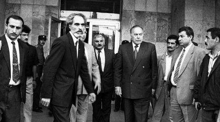 Dövlət tərəfindən Əbülfəz Elçibəyin ailəsinə verilən eks-prezident müavinəti kəsiləcək