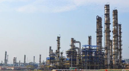 SOCAR talks progress of Baku Oil Refinery's modernization