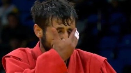 Ermənini məğlub edib ağlayan Mehmanın videosu rekord qırır - VİDEO