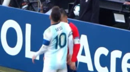 Messiyə kəllə vurdu - VİDEO