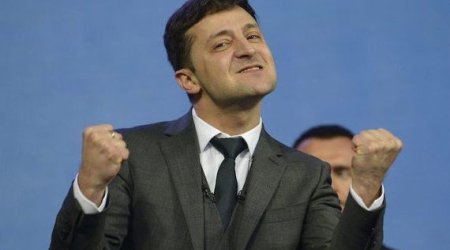 Zelenski daha bir məmuru işdən qovdu: Sən məni axmaq hesab edirsən? - VİDEO