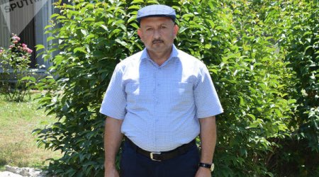 Azərbaycanda 52 yaşında məzun olan baba: 