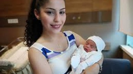 Yenicə dünyaya gələn uşaq həkimləri ŞOKA SALDI - Valideynlər gözlərinə inanmadı - FOTOLAR