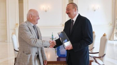 Президент Азербайджана принял в Баку главу Европейского Олимпийского комитета