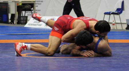 Azerbaijani wrestlers make it to Baku 2019 EYOF finals