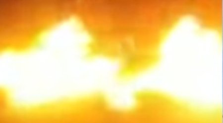 Sabiq prezidentin villasını yandırdılar - VİDEO