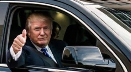 Tramp tətilə çıxdı