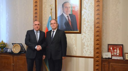 Azerbaijani FM receives newly appointed Latvian ambassador (PHOTO)