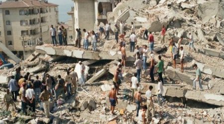 İstanbuldakı zəlzələnin — ANBAAN VİDEOSU
