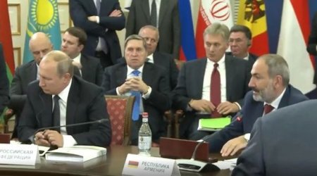 Ermənistanda Putinə qarşı hörmətsizlik - VİDEO