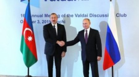 İlham Əliyev Paşinyanı necə küncə sıxdı...