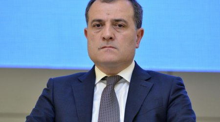 Nazir müəllimlərdən pul yığan direktoru işdən çıxardı - VİDEO