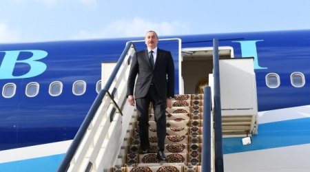 İlham Əliyev Türkmənistana getdi