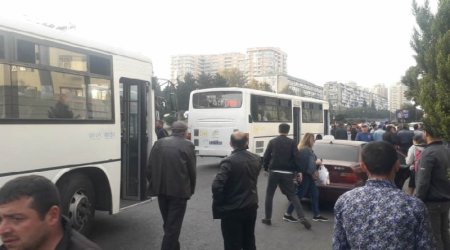 BNA cərimələdi deyə sərnişinləri avtobusdan düşürdü - VİDEO