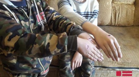 Azərbaycanda ana uşaqlarına işgəncə verib: 