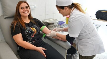 QİÇS xəstəsi: “Dörd dil bilirəm, türkmən qızla cinsi əlaqədə oldum, dostlarım məndən üz çevirdi” - REPORTAJ