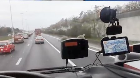 Azərbaycanlı sürücünü Avropada görün nə heyran elədi – VİDEO