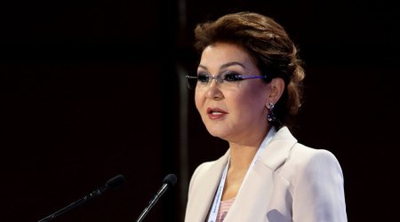 Nursultan Nazarbayevin qızı Ermənistana gedib