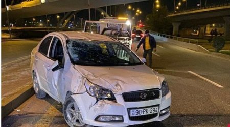 Bakıda avtomobil körpüdən aşıb - Sürücü tapılmır + FOTO