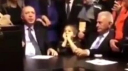 Balaca qız prezidentə elə söz dedi ki, hər kəs ondan danışır – VİDEO