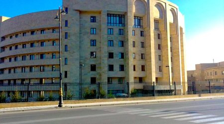 Dövlət xəstəxanasında korrupsiya baş alıb gedir