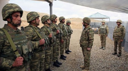 Zakir Həsənov cəbhədə döyüş postlarında ƏSGƏRLƏRLƏ GÖRÜŞDÜ