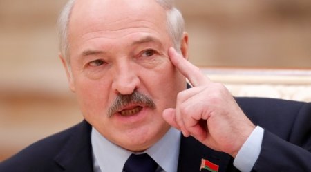 Aleksandr Lukaşenko: “Tərkibə daxil olmağa hazırlaşmırıq. Hətta qardaş Rusiya ilə də”