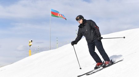Ильхам Алиев и Мехрибан Алиева ознакомились с работами, проведенными в туристическом центре 