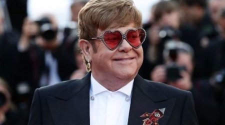 Elton Cona fəxri orden verildi