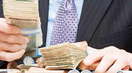 Azərbaycanda bankda çalışanların maaşları açıqlanıb - FOTO