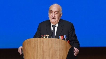 Xoşbəxt Yusifzadə təltif edilib