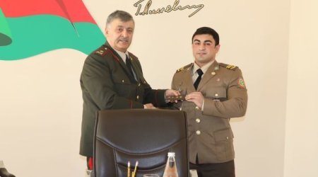 В Азербайджане чемпиону мира присвоено офицерское звание
