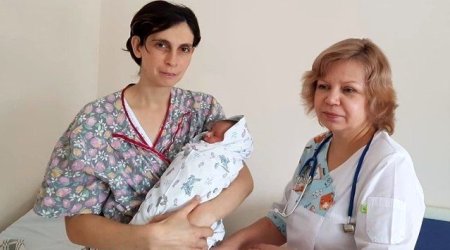 ŞOK: 33 yaşlı qadın 11 ci dəfə ana oldu