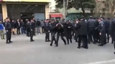 Bakıda aksiya: Etirazçıları Kürdəmirə, Yevlaxa apardılar - VİDEO