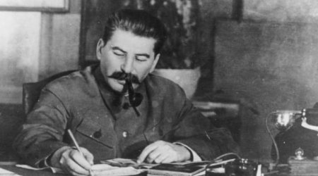 Stalin necə əylənirdi... - Fotolar