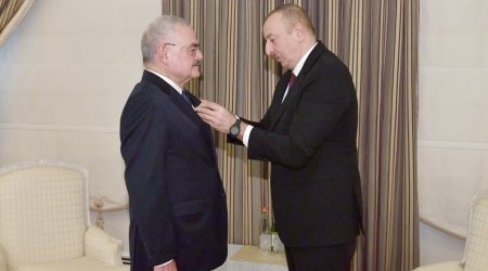 Prezident İlham Əliyev Artur Rasi-zadəyə orden təqdim edib