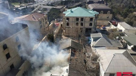 Nərimanovda həyət evlərində yanğın başlayıb - FOTO