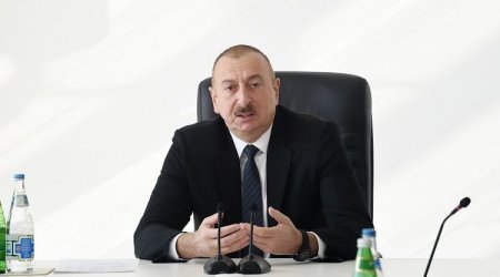 İlham Əliyev: “Mənə kreslo lazım deyil, adi stul verin