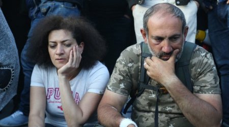 Koronavirusa yoluxan Paşinyan və arvadı Azərbaycan torpaqlarına keçdi