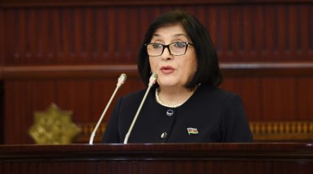 Milli Məclis sədri kreslonu dəyişdirdi - Nümunəvi addım