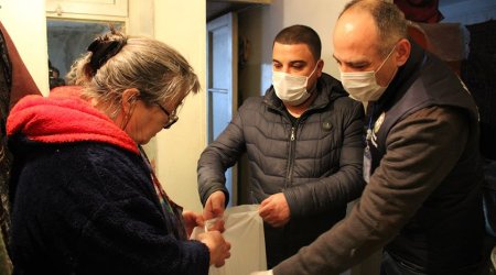 Aztəminatlı Yasamal sakinlərinə ərzaq sovqatları paylanılıb