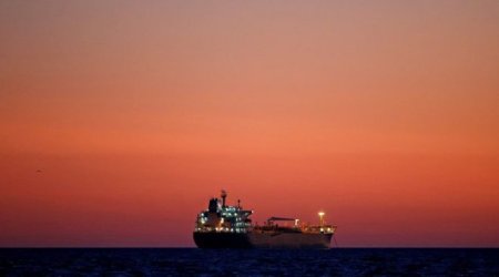 Бесплатная нефть: виноват ли коронавирус в том, что цены упали ниже нуля, и что теперь будет?