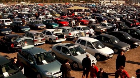 Aprel ayında bir avtomobil belə satılmayıb