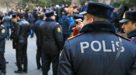 Təhsil Nazirliyinin qarşısında aksiya keçirən gənc həbs edildi - VİDEO/YENILƏNIB