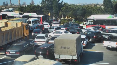 Karantin yumşaldı, Bakı küçələrində tıxaclar yarandı... - FOTOLAR