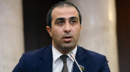 Deputat qəbula qonaqları çağırdı, işıqlar söndü- FOTOLAR