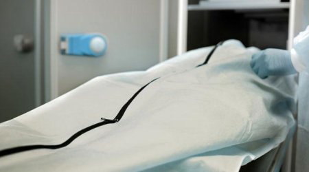 Öldüyü hesab edilən 20 yaşlı qız dəfn zamanı gözünü açdı - Övladım sağ ola-ola... - FOTO
