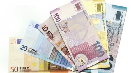 Манат незначительно укрепился к евро