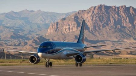 AZAL продолжит спецрейсы в период карантинного режима