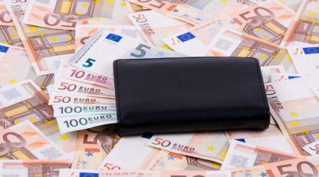 Сербия досрочно вернула долг Азербайджанум